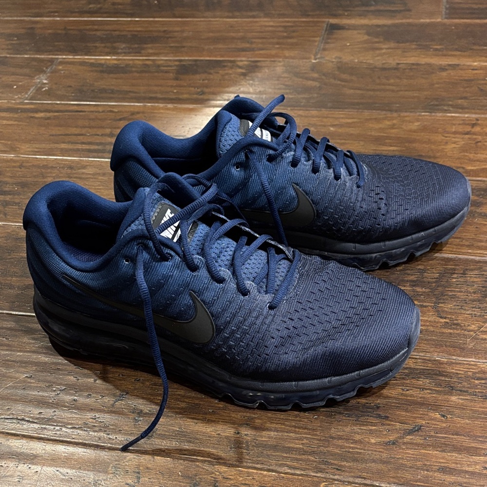 Nike Men's Athletic Shoes - Navy and Black